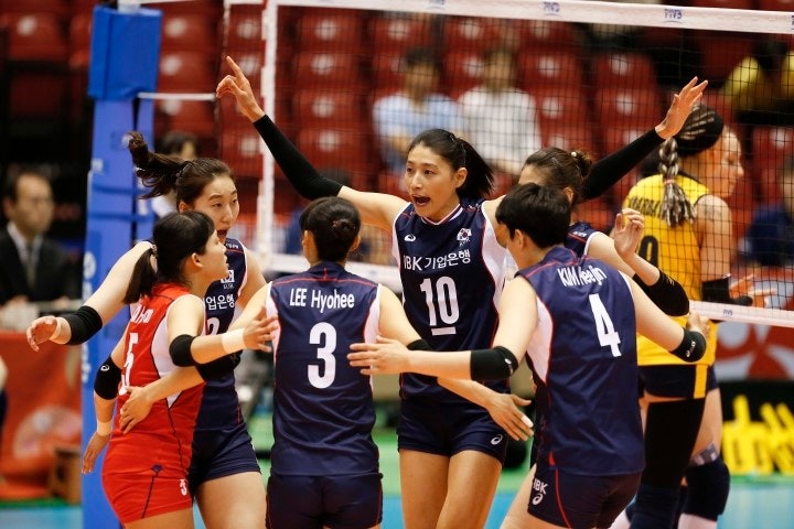 teamKoreacelebrateapoint.jpg