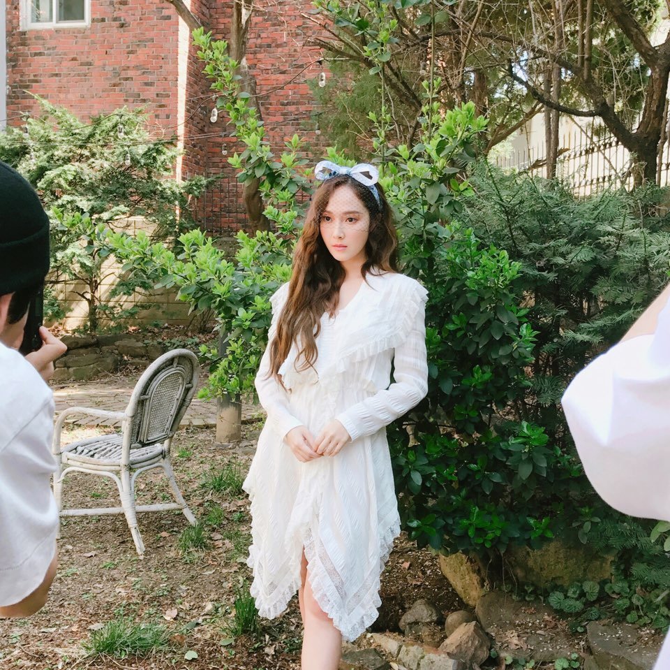 [PIC][14-04-2017]Jessica phát hành ca khúc mới mang tên - "Because It's Spring"  1