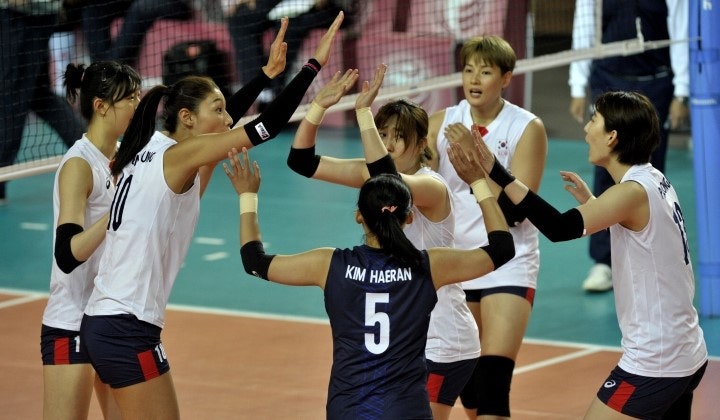 TeamKoreacelebrateaftersuccessfulaction.jpg