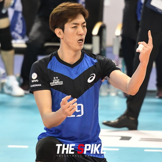 SPIKE0101201.jpg