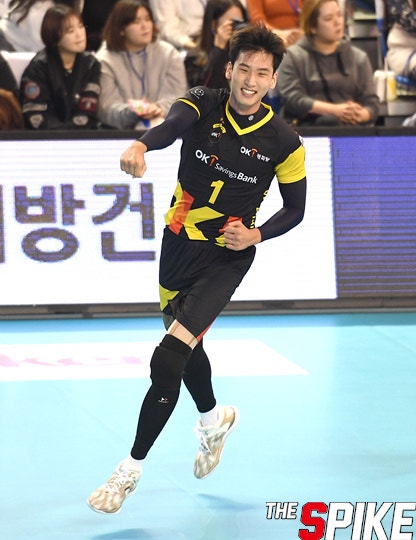 BJ7_9043.jpg