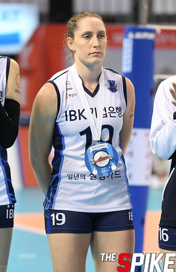 B10_8672.jpg