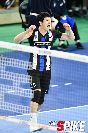 YYW_7085_1.jpg