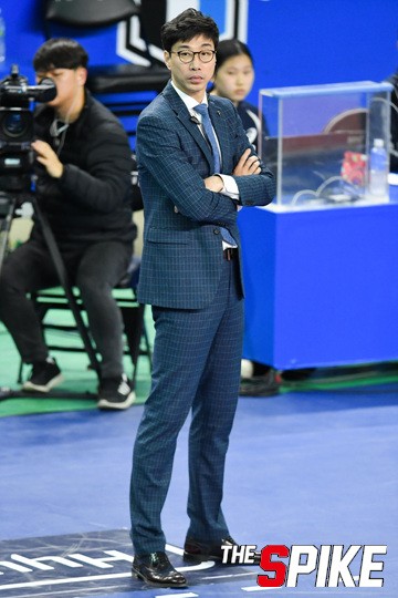 YYW_7063_1.jpg